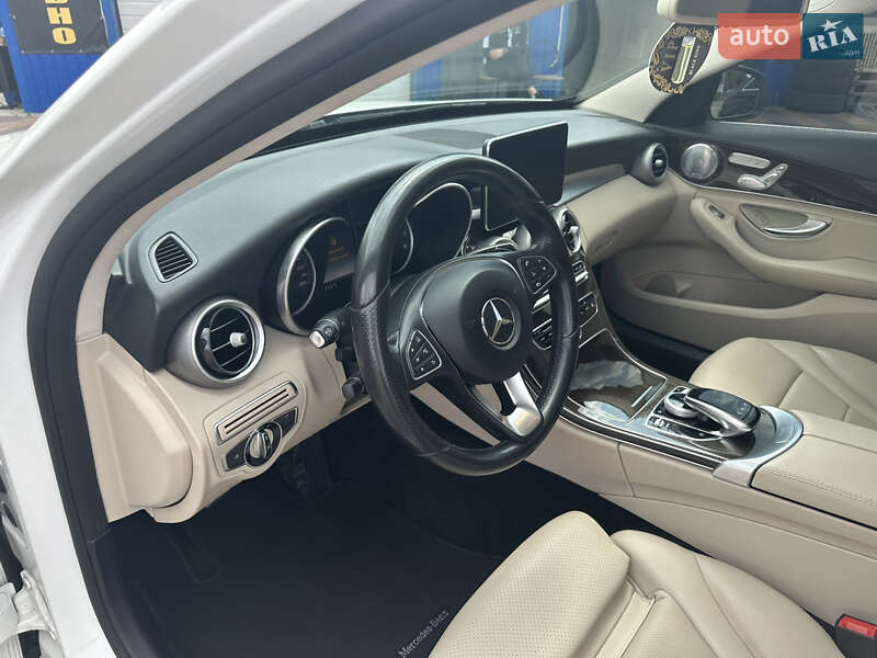 Седан Mercedes-Benz C-Class 2015 в Киеве