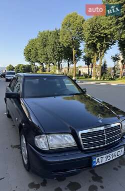 Седан Mercedes-Benz C-Class 2000 в Болехове
