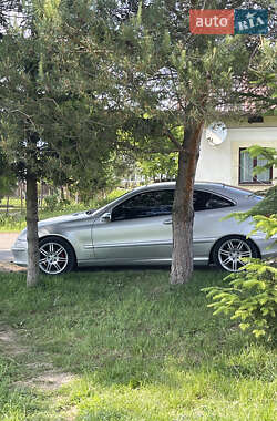 Купе Mercedes-Benz C-Class 2002 в 
