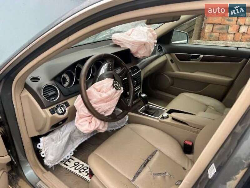 Универсал Mercedes-Benz C-Class 2011 в Киеве фото 4 Универсал Mercedes-Benz C-Class 2011 в Киеве
