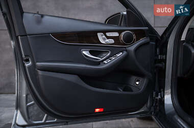 Седан Mercedes-Benz C-Class 2017 в 
