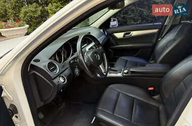 Седан Mercedes-Benz C-Class 2011 в 