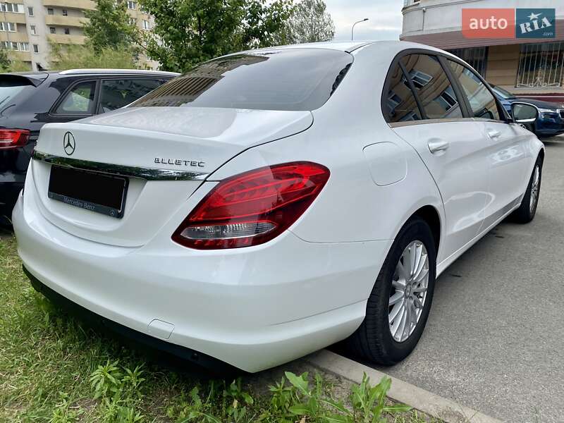 Седан Mercedes-Benz C-Class 2015 в Киеве