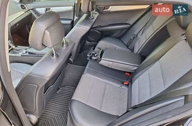 Універсал Mercedes-Benz C-Class 2012 в 