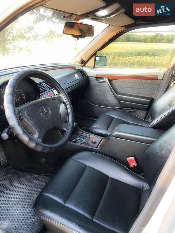 Седан Mercedes-Benz C-Class 1995 в Виннице фото 26 Седан Mercedes-Benz C-Class 1995 в Виннице
