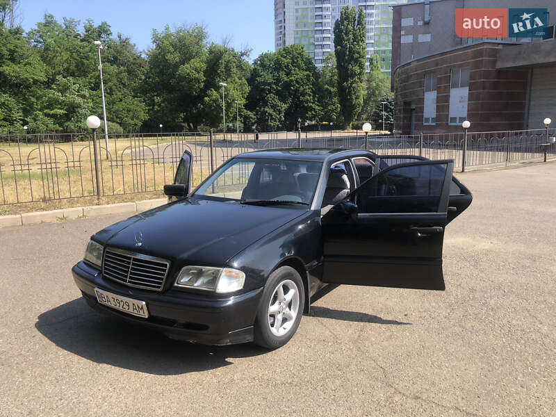 Седан Mercedes-Benz C-Class 1996 в Одессе