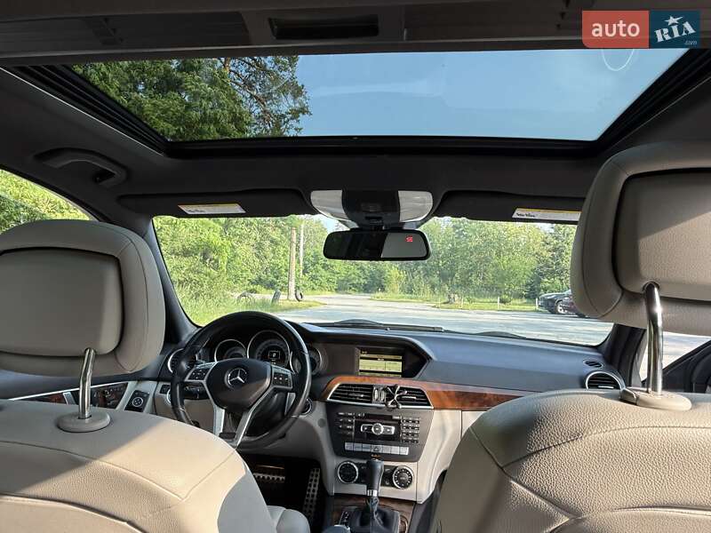 Седан Mercedes-Benz C-Class 2012 в Киеве