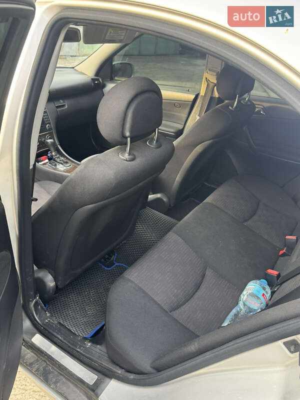 Седан Mercedes-Benz C-Class 2004 в Киеве