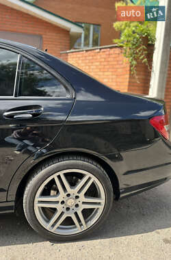 Седан Mercedes-Benz C-Class 2009 в 