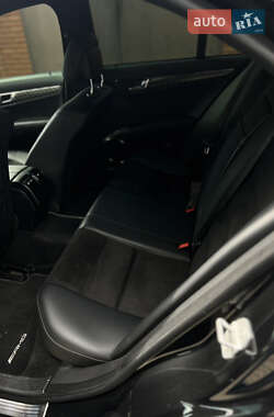 Седан Mercedes-Benz C-Class 2009 в 