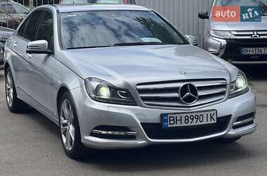 Mercedes-Benz C-Class 2011 Mercedes-Benz C-Class 2011