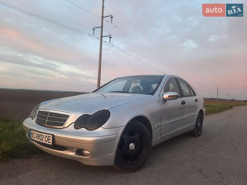 Mercedes-Benz C-Class 2001