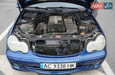Седан Mercedes-Benz C-Class 2003 в 