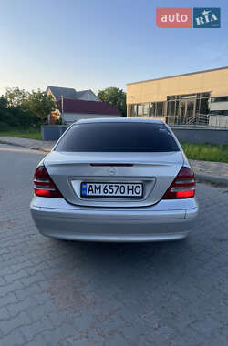 Седан Mercedes-Benz C-Class 2002 в 