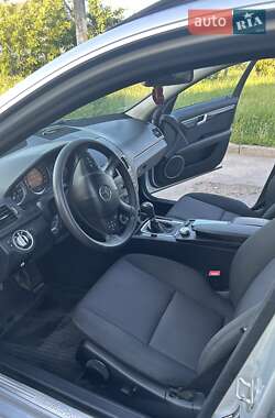 Универсал Mercedes-Benz C-Class 2010 в 