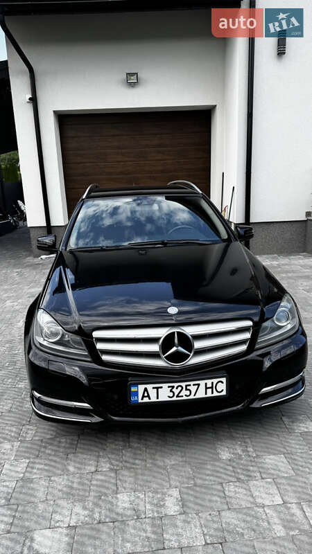 Mercedes-Benz C-Class 2011