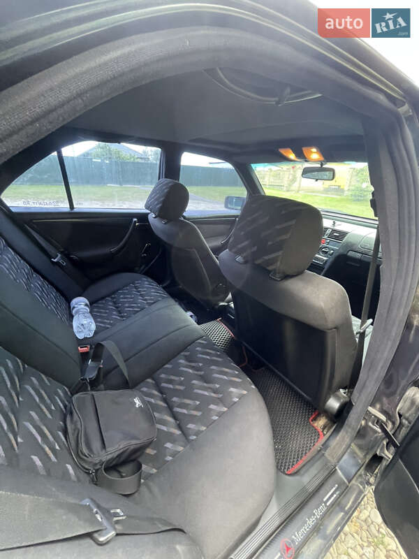 Седан Mercedes-Benz C-Class 1998 в Черновцах