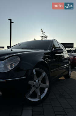 Универсал Mercedes-Benz C-Class 2002 в 