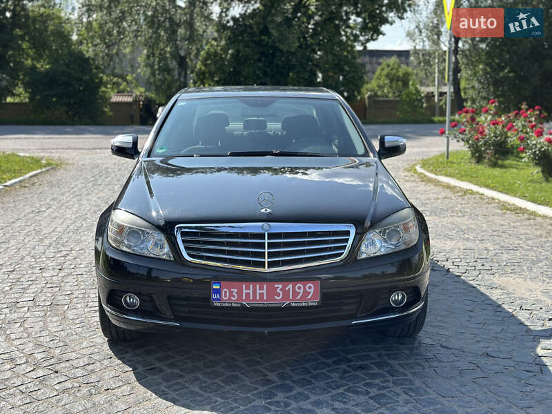 Седан Mercedes-Benz C-Class 2007 в Староконстантинове