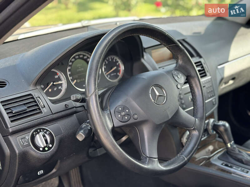 Седан Mercedes-Benz C-Class 2007 в Староконстантинове