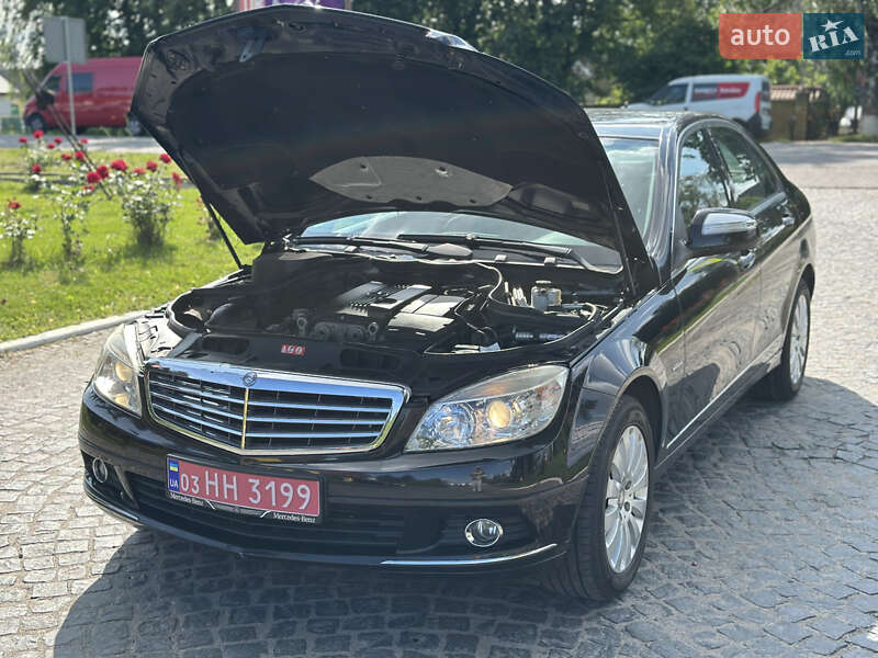 Седан Mercedes-Benz C-Class 2007 в Староконстантинове