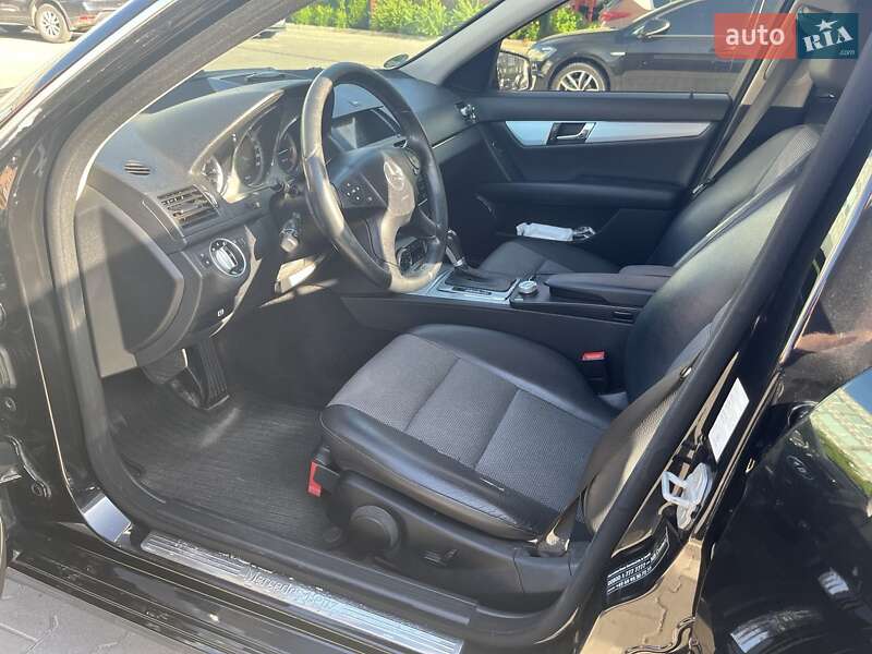 Универсал Mercedes-Benz C-Class 2011 в Виннице