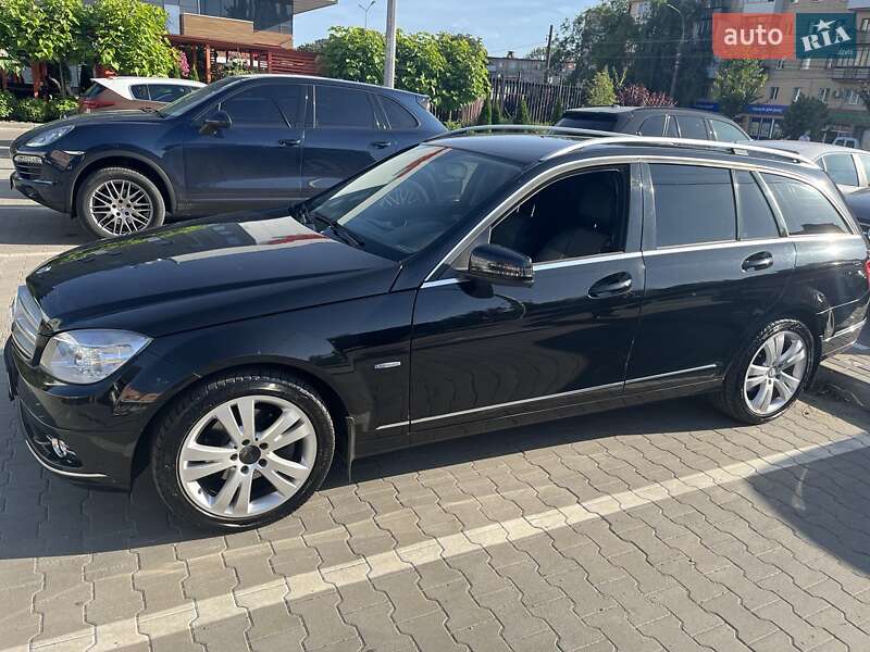 Универсал Mercedes-Benz C-Class 2011 в Виннице
