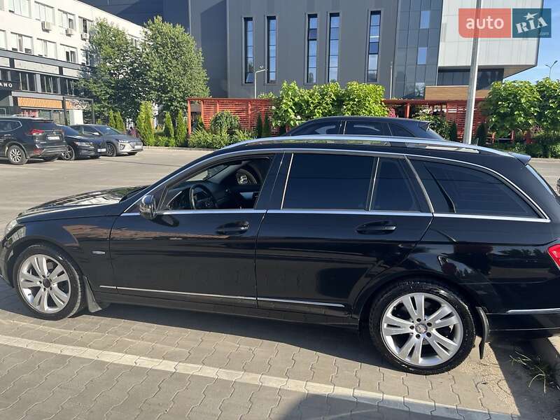Универсал Mercedes-Benz C-Class 2011 в Виннице