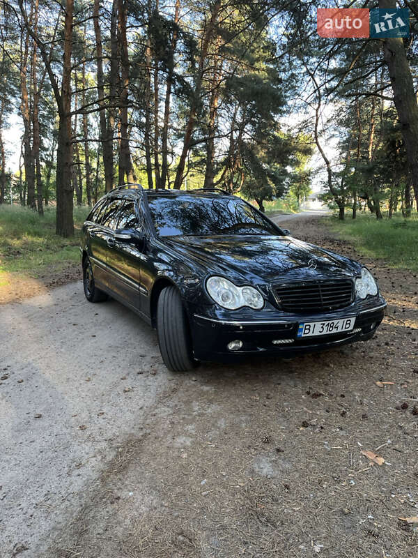 Mercedes-Benz C-Class 2004