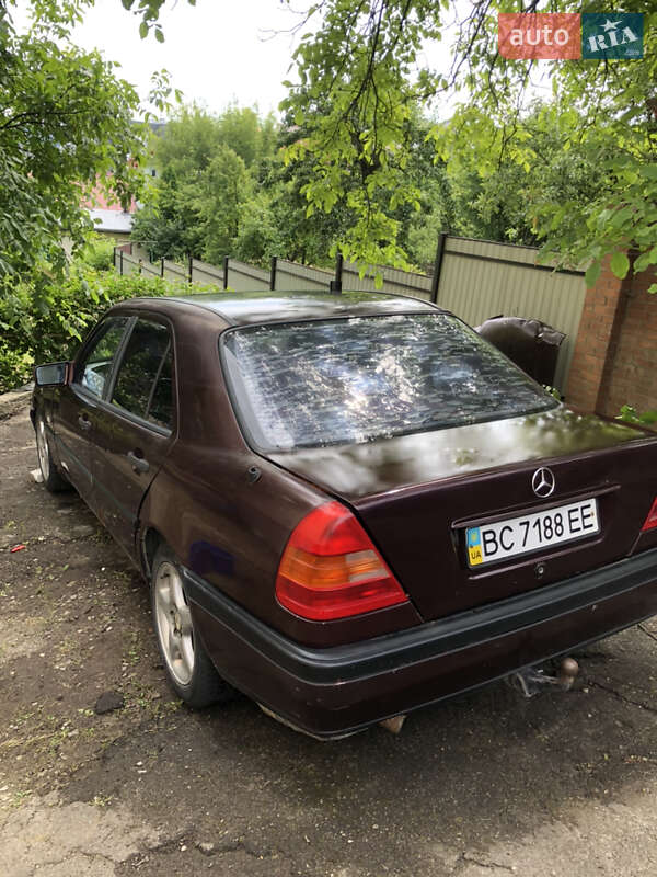 Седан Mercedes-Benz C-Class 1996 в Львове
