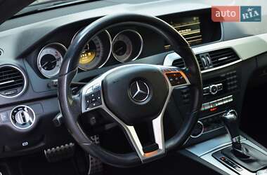 Купе Mercedes-Benz C-Class 2011 в 