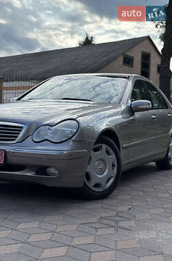 Седан Mercedes-Benz C-Class 2005 в 