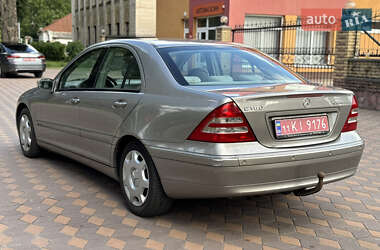 Седан Mercedes-Benz C-Class 2005 в 
