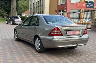 Седан Mercedes-Benz C-Class 2005 в 