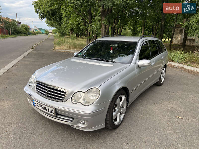 Mercedes-Benz C-Class 2004