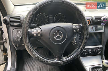 Универсал Mercedes-Benz C-Class 2004 в 