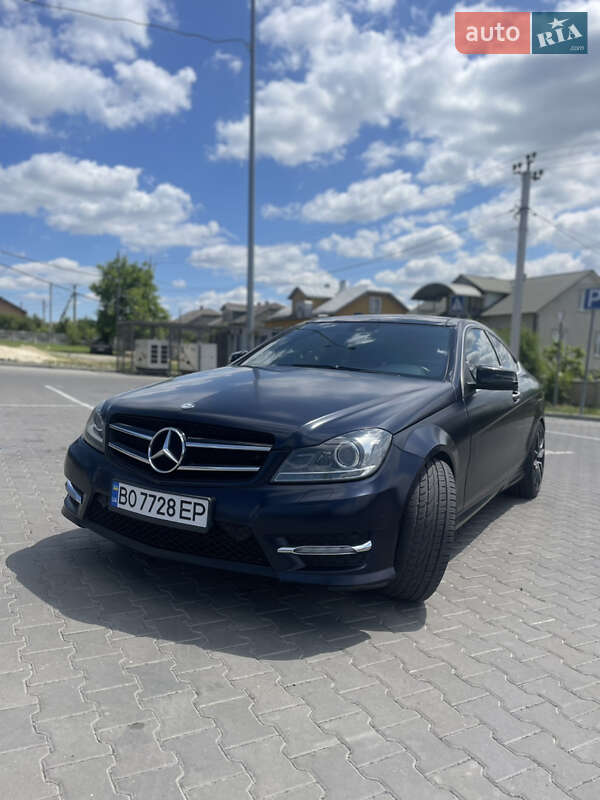 Купе Mercedes-Benz C-Class 2012 в Залещиках фото Купе Mercedes-Benz C-Class 2012 в Залещиках