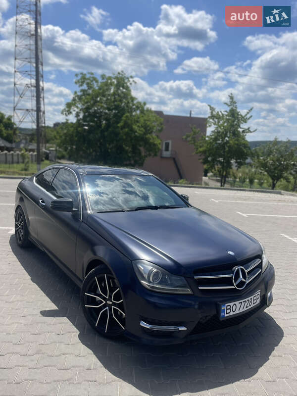 Купе Mercedes-Benz C-Class 2012 в Залещиках