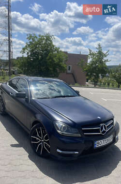 Купе Mercedes-Benz C-Class 2012 в 