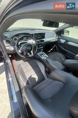 Купе Mercedes-Benz C-Class 2012 в 