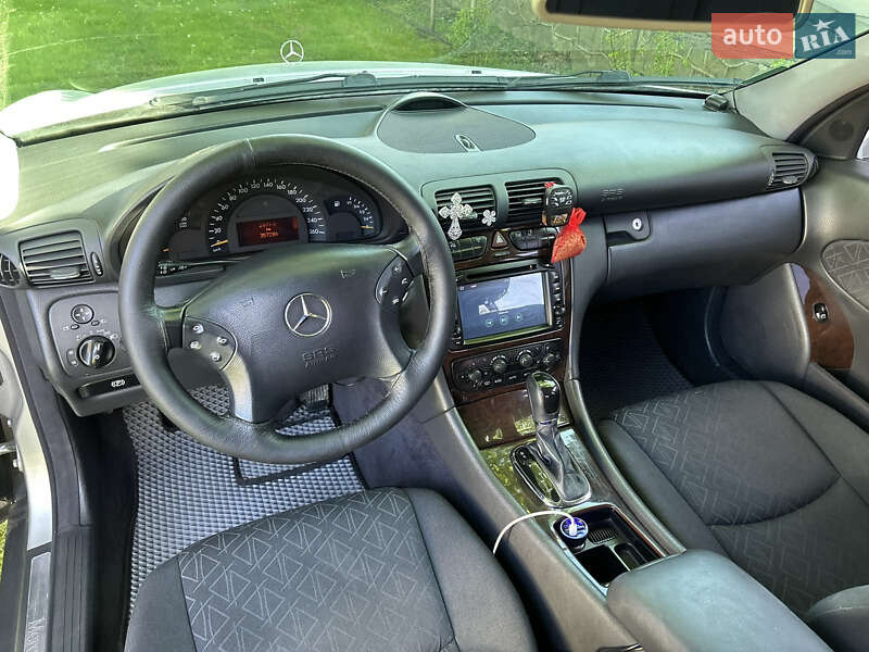 Седан Mercedes-Benz C-Class 2003 в Коломые