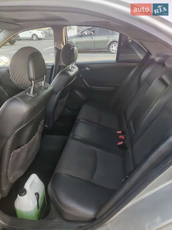 Седан Mercedes-Benz C-Class 2000 в Луцьку