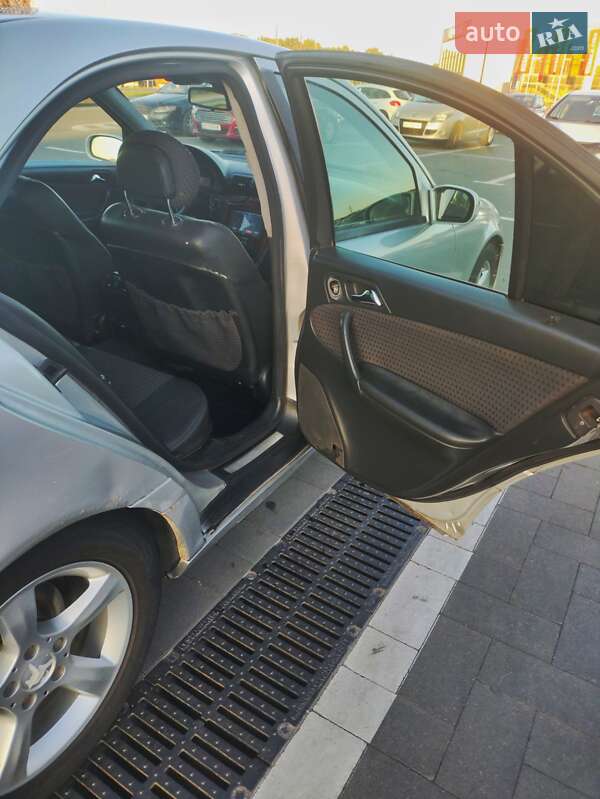 Седан Mercedes-Benz C-Class 2000 в Луцьку