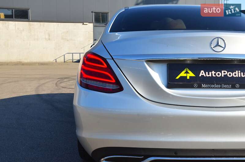 Седан Mercedes-Benz C-Class 2017 в Києві
