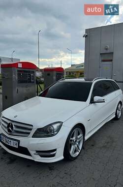 Mercedes-Benz C-Class 2011 Mercedes-Benz C-Class 2011
