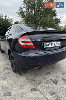 Купе Mercedes-Benz C-Class 2004 в 