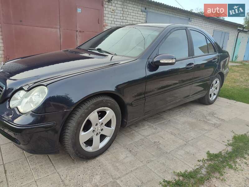 Седан Mercedes-Benz C-Class 2000 в Харкові