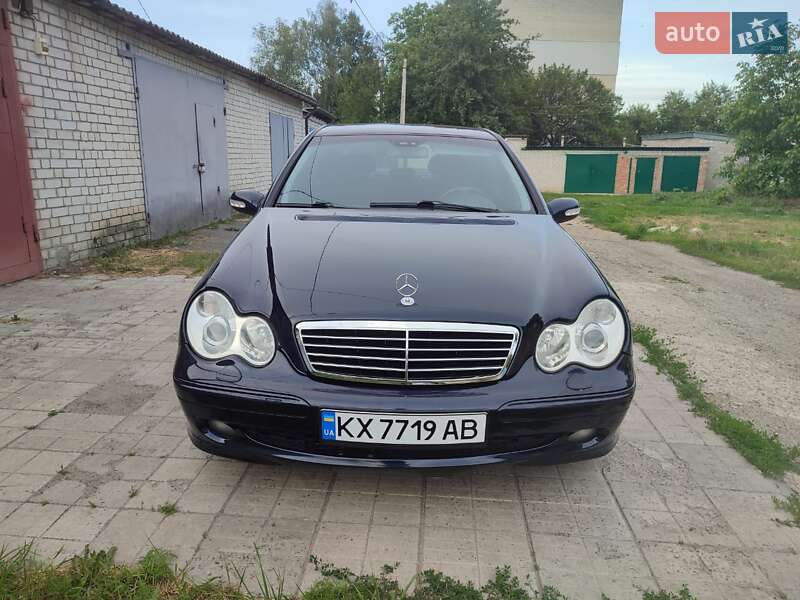 Седан Mercedes-Benz C-Class 2000 в Харкові