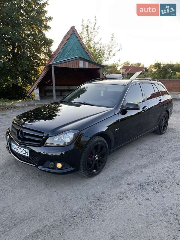 Универсал Mercedes-Benz C-Class 2011 в Ратным