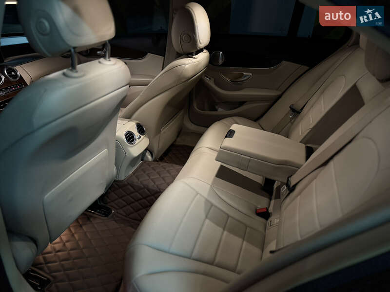 Седан Mercedes-Benz C-Class 2015 в Днепре